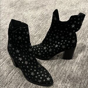 Steve Madden Black Star Patterned Ankle Boots